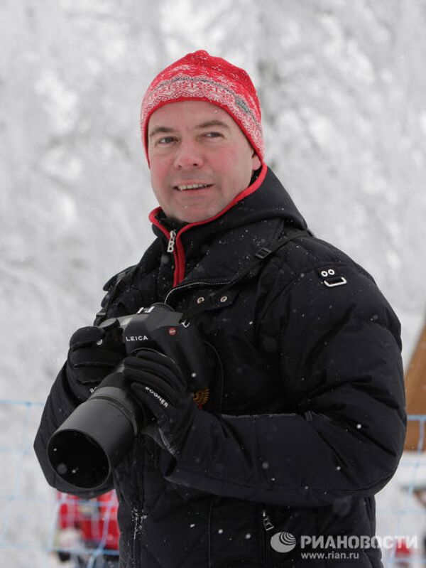 Президент РФ Дмитрий Медведев на горнолыжном курорте Красная Поляна