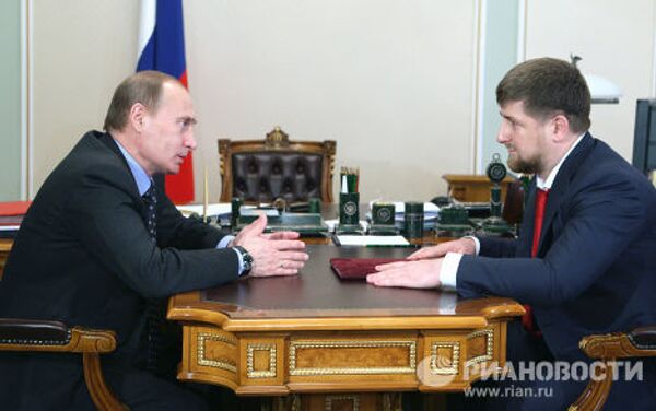 Встреча премьер-министра РФ Владимира Путина и президента Чечни Рамзана Кадырова в Ново-Огарево