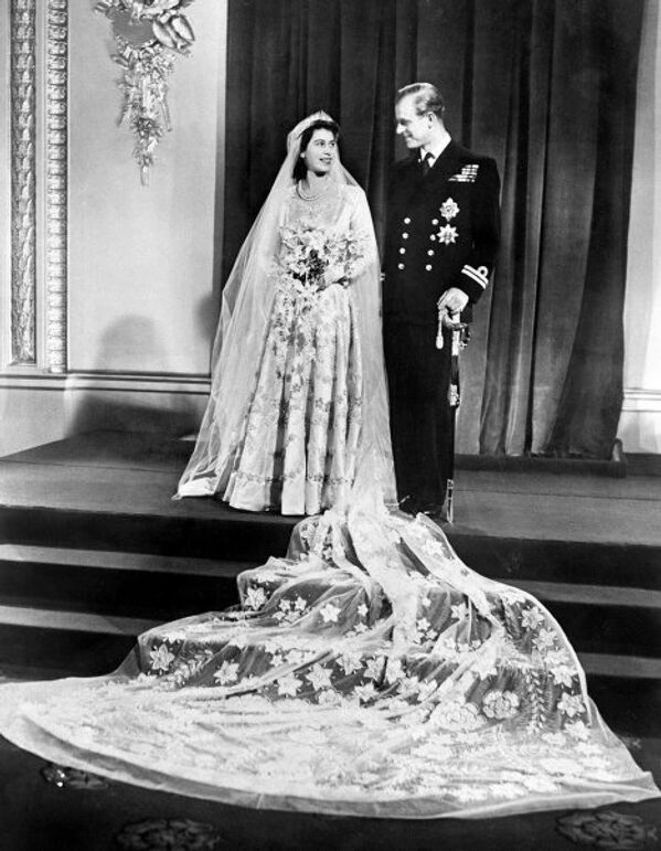 королева Великобритании Елизавета II и герцог Эдинбургский Филип