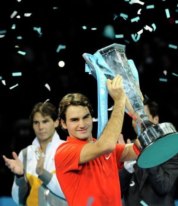Швейцарец Роджер Федерер пятый раз в карьере завоевал титул на итоговом турнире Ассоциации теннисистов-профессионалов (АТР) в Лондоне 