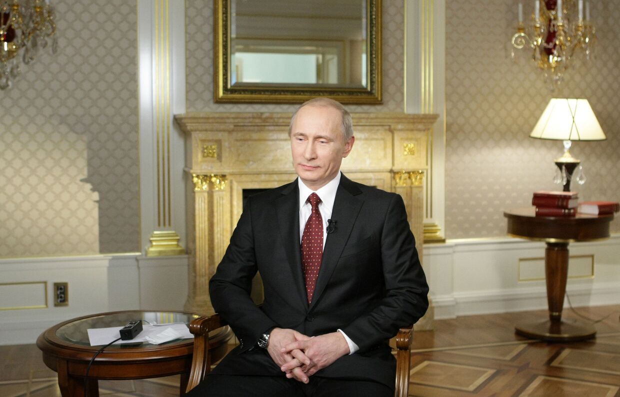 Премьер-министр РФ Владимир Путин дал интервью телекомпании CNN