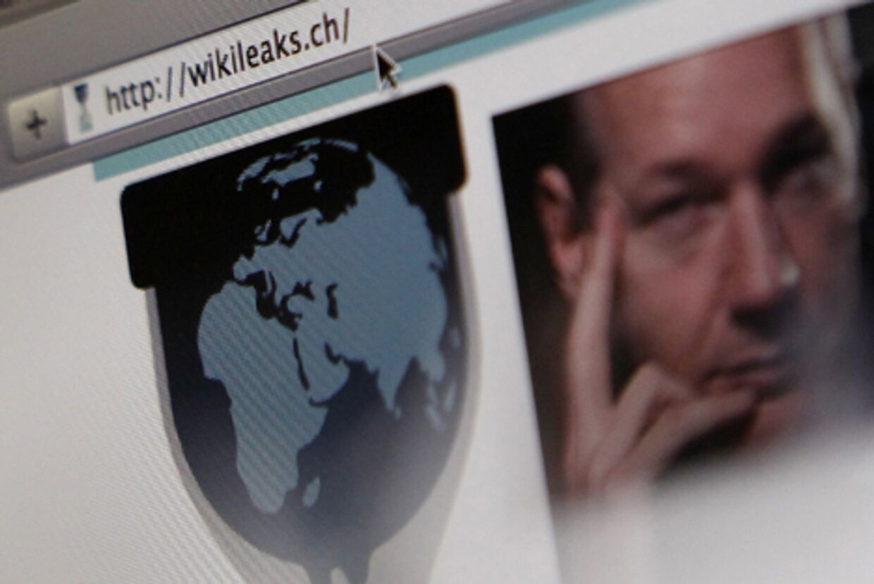Основатель WikiLeaks Джулиан Ассанж и его сайт