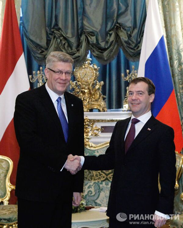 Встреча президента РФ Дмитрия Медведева с президентом Латвии Валдисом Затлерсом