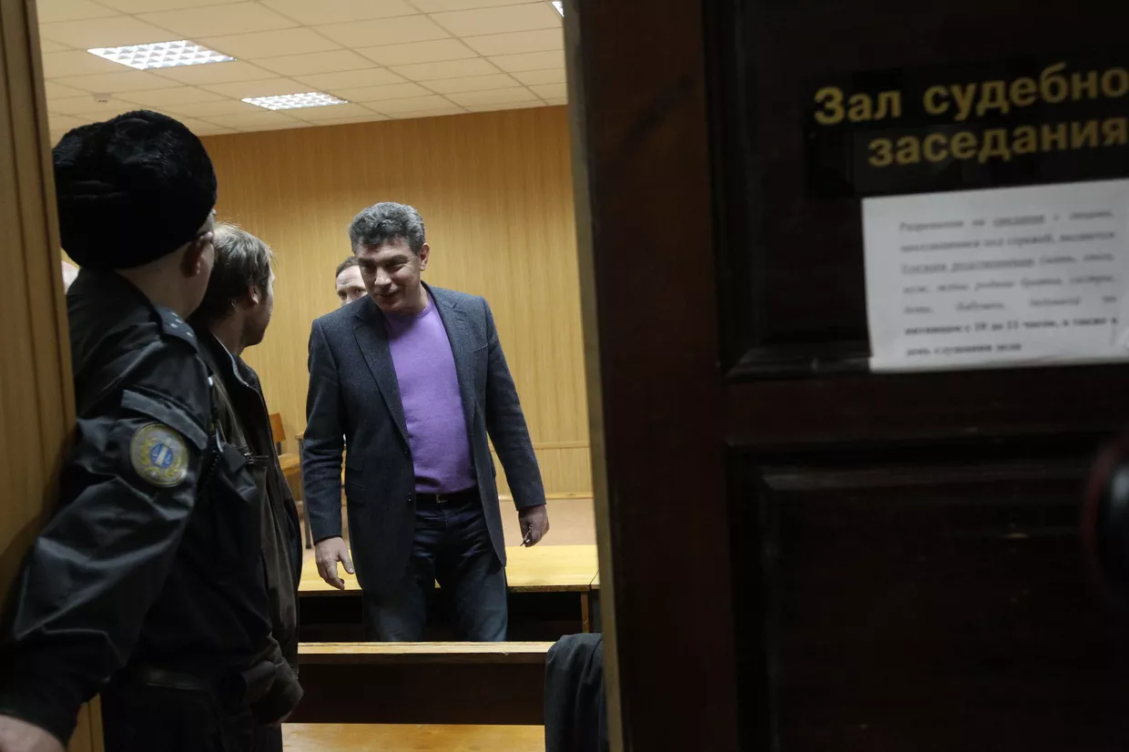 Рассмотрение жалобы на арест Бориса Немцова в Тверском суде Москвы