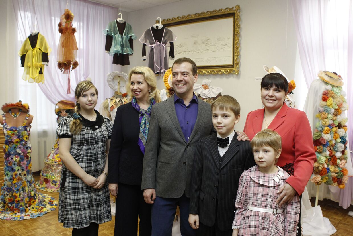 Президент РФ Д. Медведев с супругой Светланой посетили детский дом в Иваново
