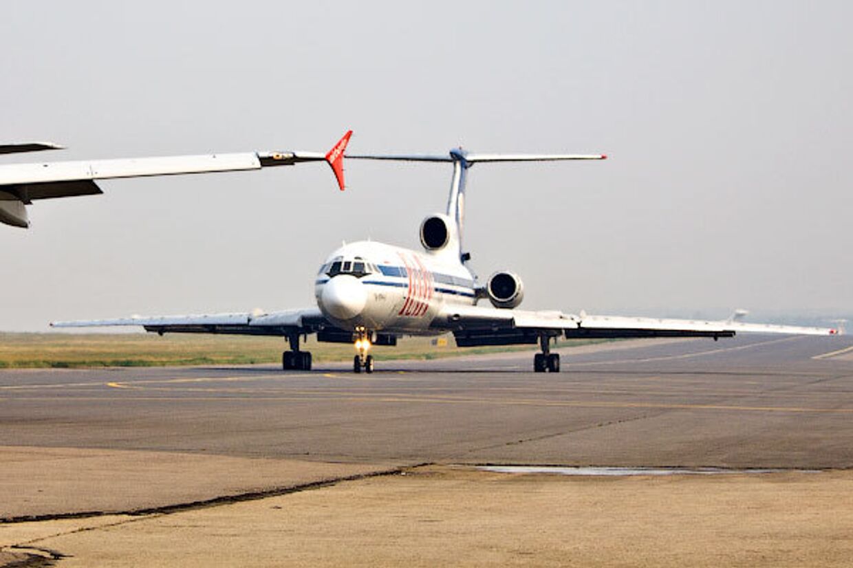 Самолет Ту-154 б-2 авиакомпании Кавминводы-авиа