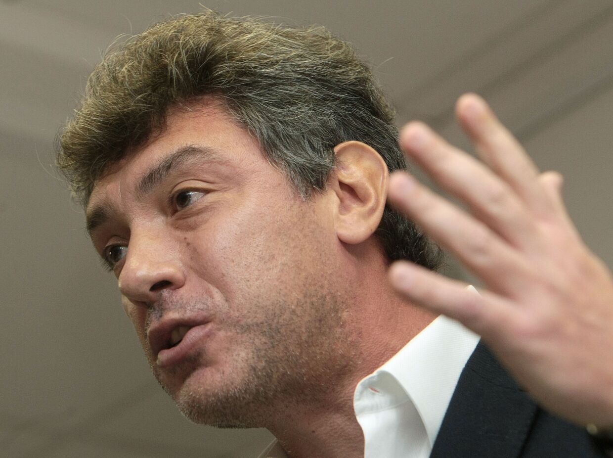 Борис Немцов на конференции демократических сил