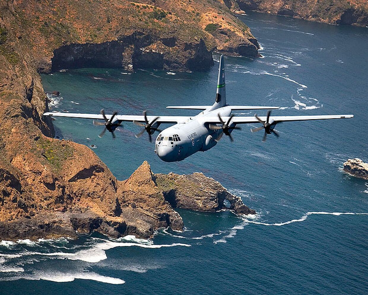 самолет C-130J Hercules 