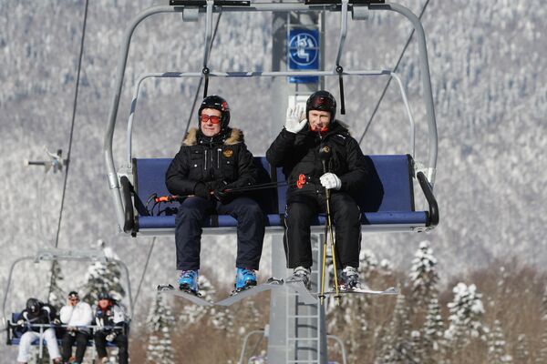 Президент РФ Дмитрий Медведев и премьер-министр РФ Владимир Путин посетили горнолыжный комплекс Роза Хутор