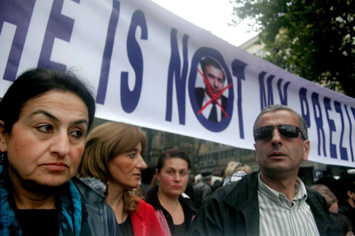 Участники акции протеста грузинской оппозиции