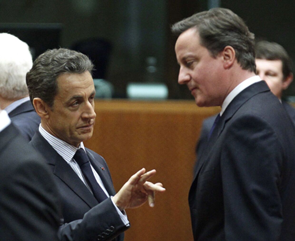  саркози заявил о готовности с великобританией нанести точечный авиаудар по ливии