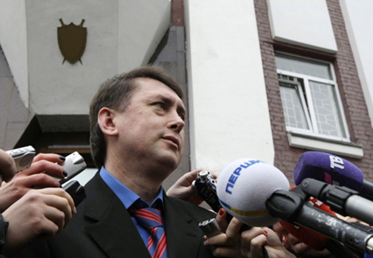 Николай Мельниченко вышел из здания Генпрокуратуры