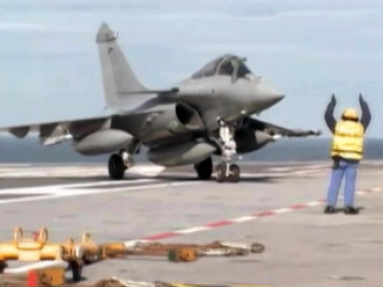 ИноСМИ__Французская армия в Ливии – репортаж с военных баз