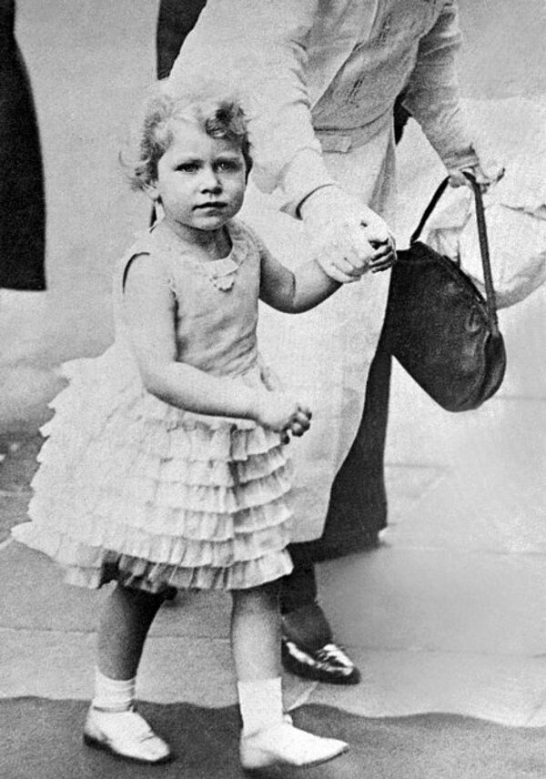 Ее Величество Елизавета II в детстве