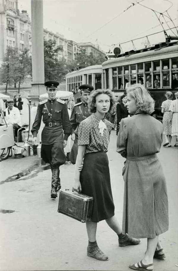 фотография Анри Картье-Брессон во время его визита в Москву в 1954 году