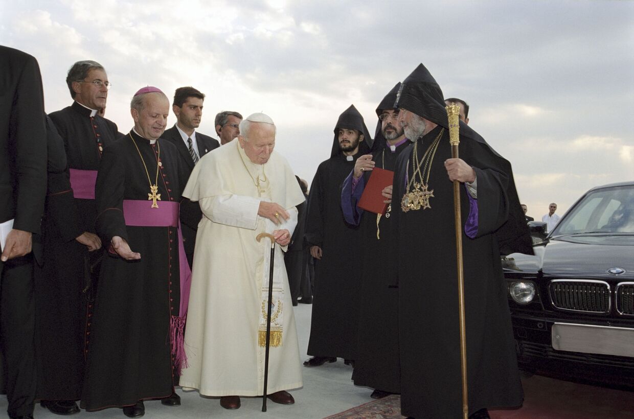 Эчмиадзин во время пасторского визита папы римского