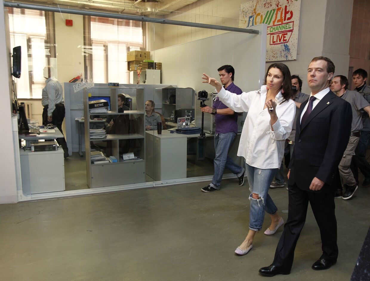 Президент РФ Д.Медведев посетил студию телеканала Дождь