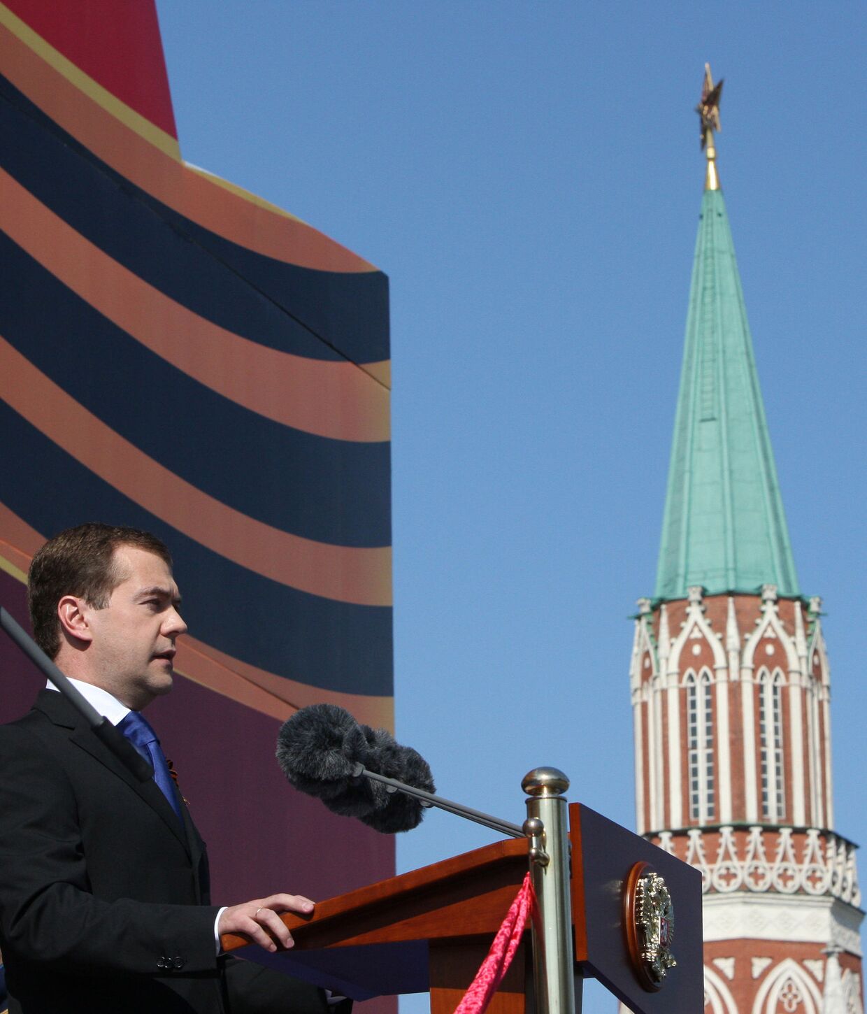 Д.Медведев на Параде Победы на Красной площади