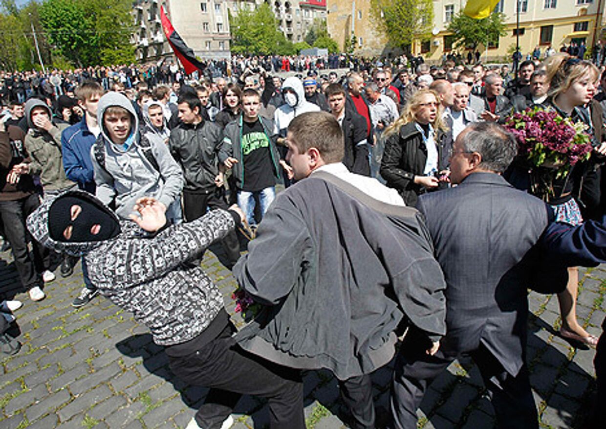 9 мая во Львове произошли беспорядки и столкновения.