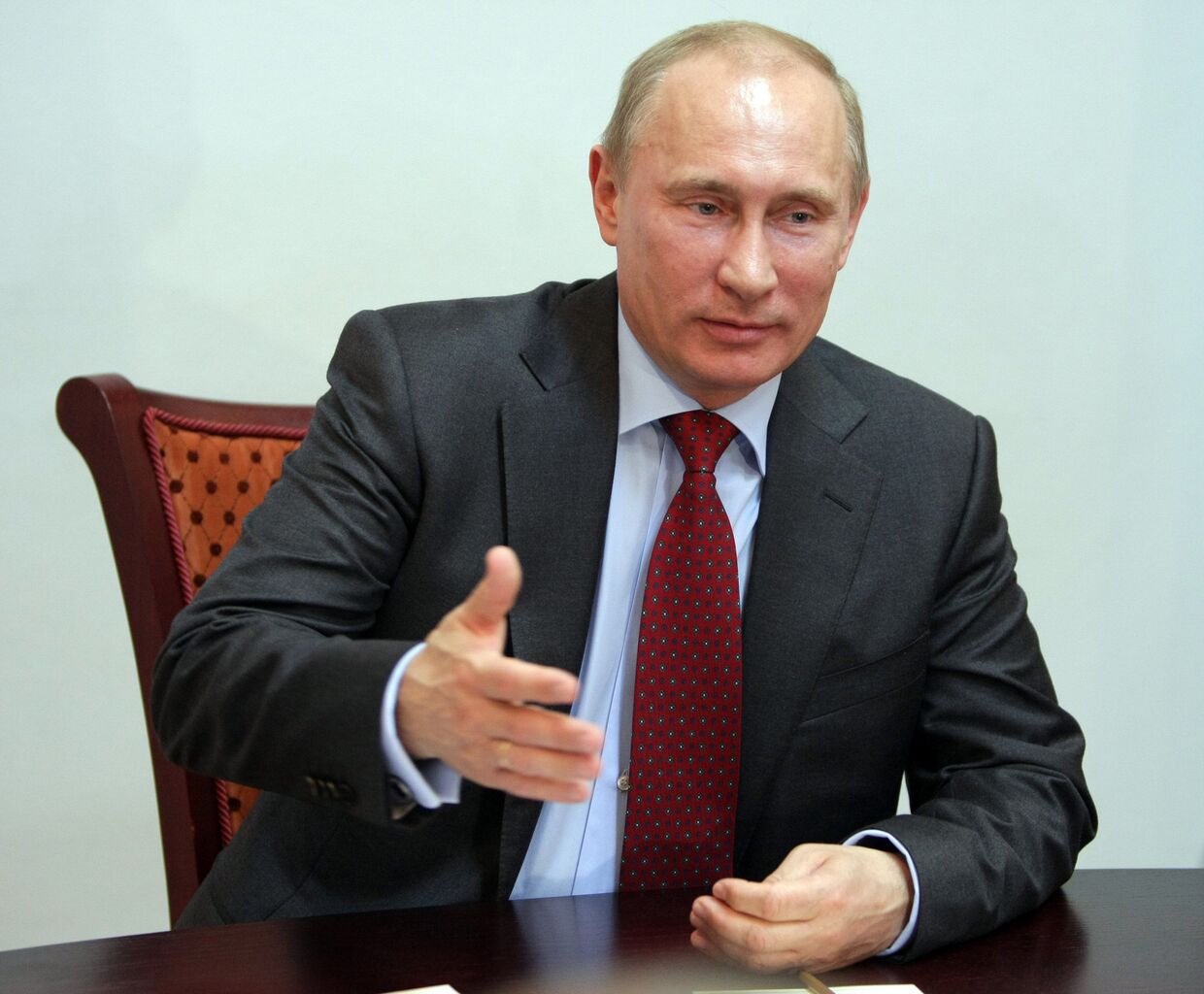 Премьер-министр РФ Владимир Путин встретился с представителями псковских областных общественных организаций