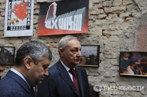 Эдуард Кокойты и Сергей Багапш на открытии музея геноцида в Цхинвали