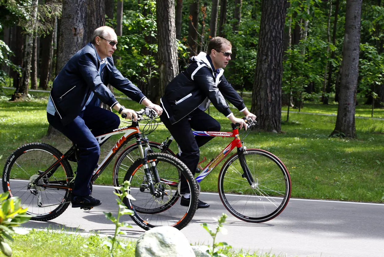 Неформальная встреча Дмитрия Медведева и Владимира Путина