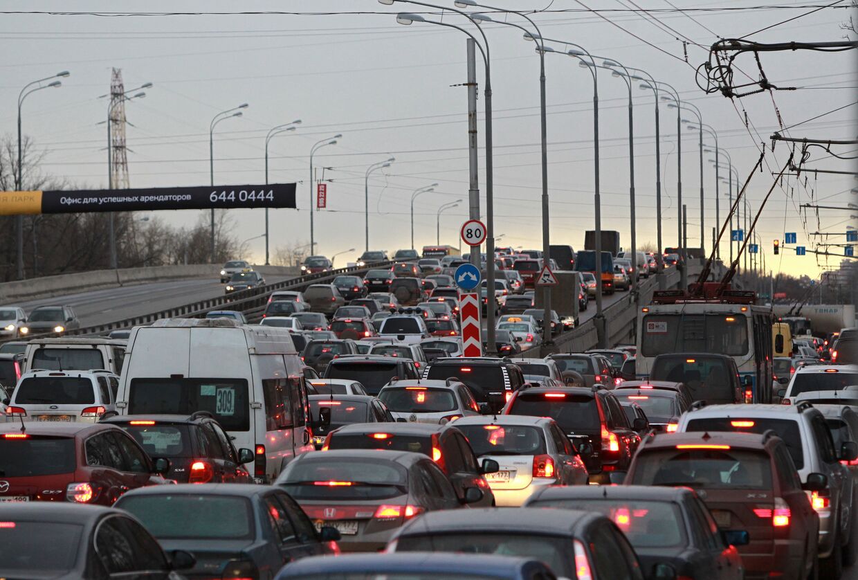 Автомобильные пробки на Ленинградском шоссе