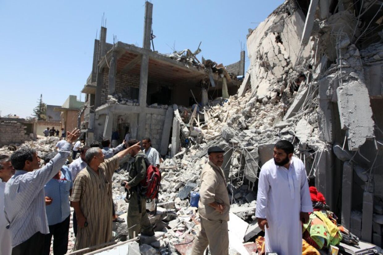 удар НАТО уничтожил один многоквартирный дом в Триполи