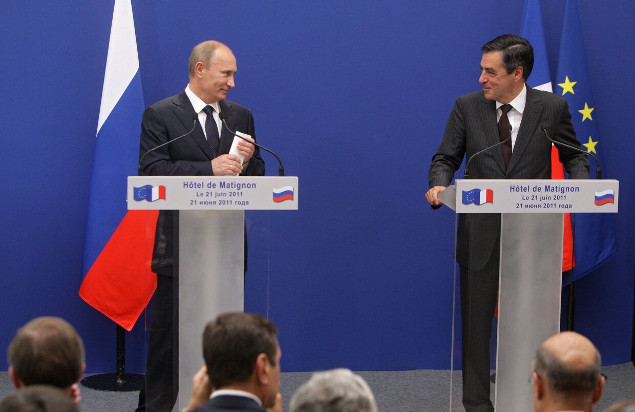 Премьер-министр РФ В.Путин встретился с премьер-министром Франции Ф.Фийоном