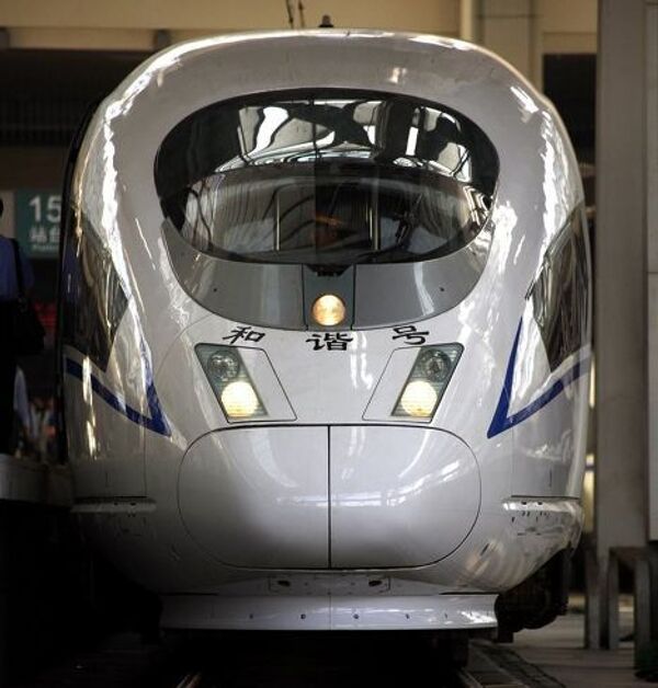 Новый высокоскоростной поезд связывающий Пекин и Шанхай