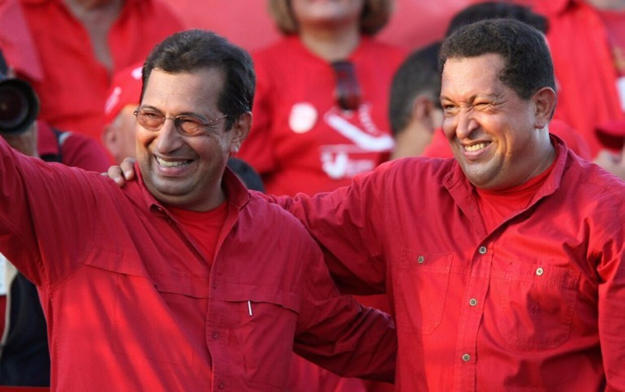 Уго Чавес и его брат Адан Чавес