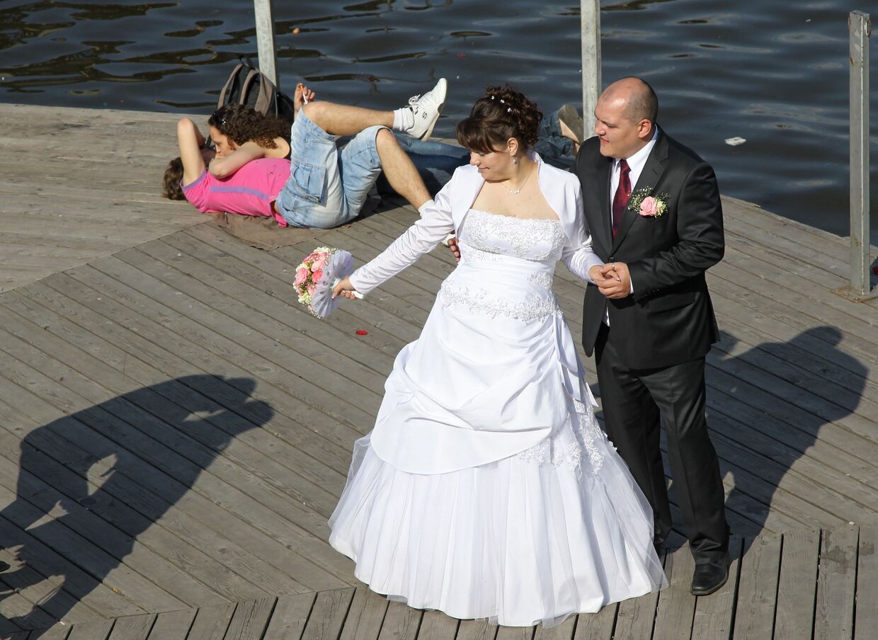 Порно невесты изменяют на свадьбе
