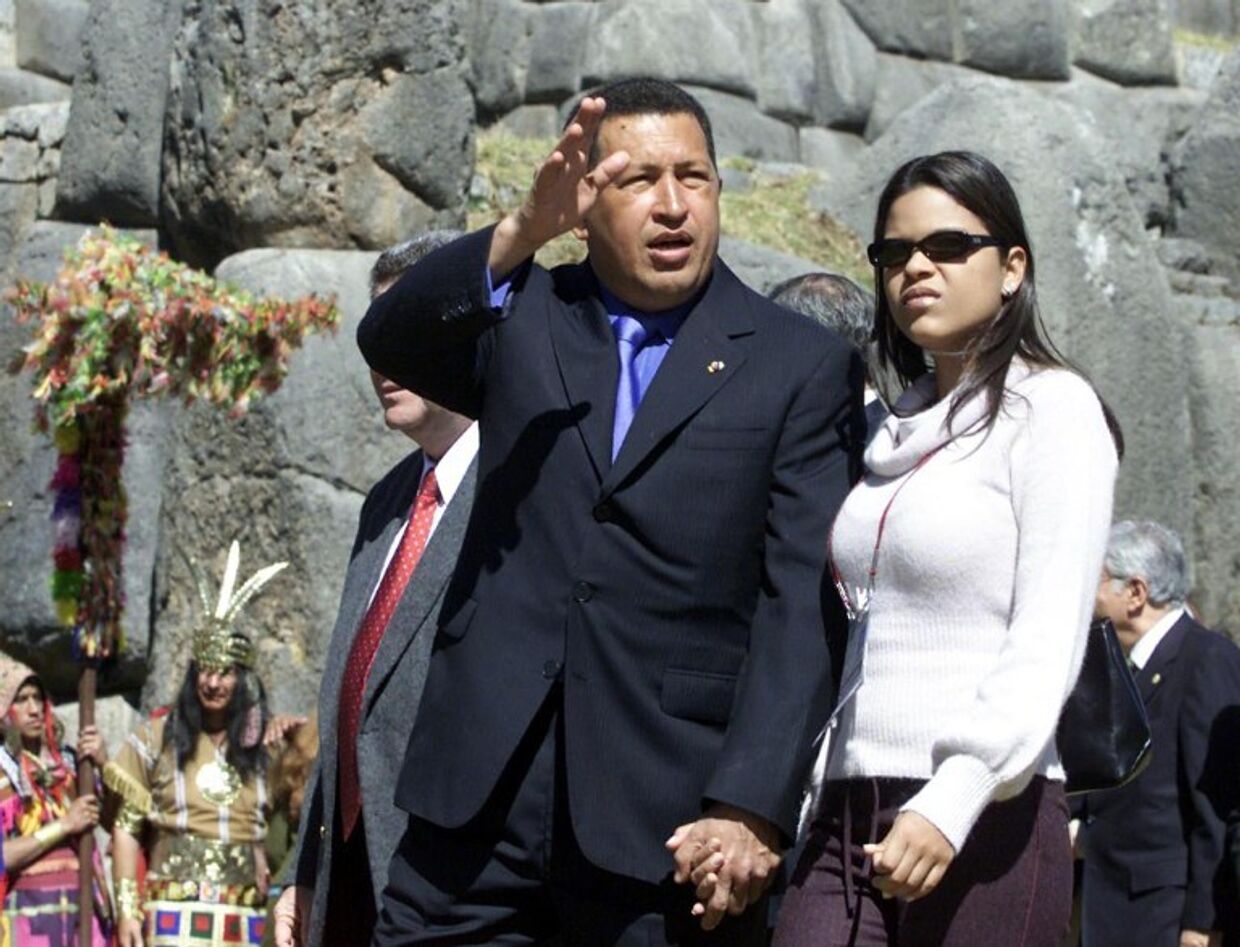Дочь президента Венесуэлы Мария Габриэла Чавес с отцом