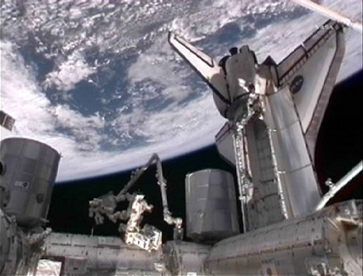 Полет шаттла Атлантис к Международной космической станции (МКС) 