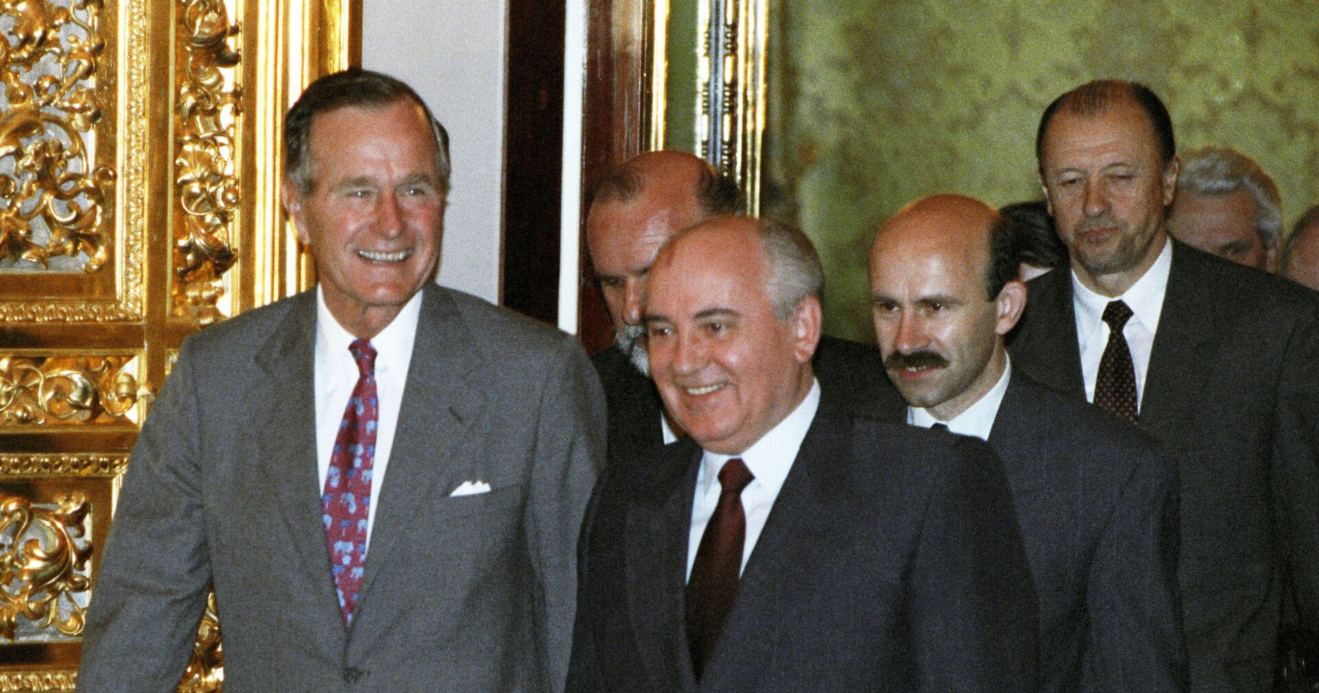 Горбачев и Буш перед началом советско-американских переговоров - ИноСМИ, 1920, 03.12.2020