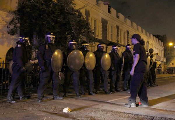 В районе Тоттенхэм на севере Лондона вспыхнули беспорядки