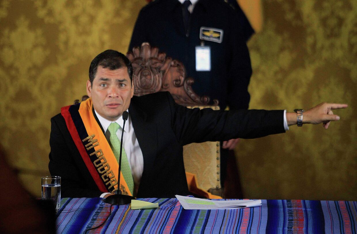 Выступление президент Эквадора Рафаэль Корреа на пресс-конференции