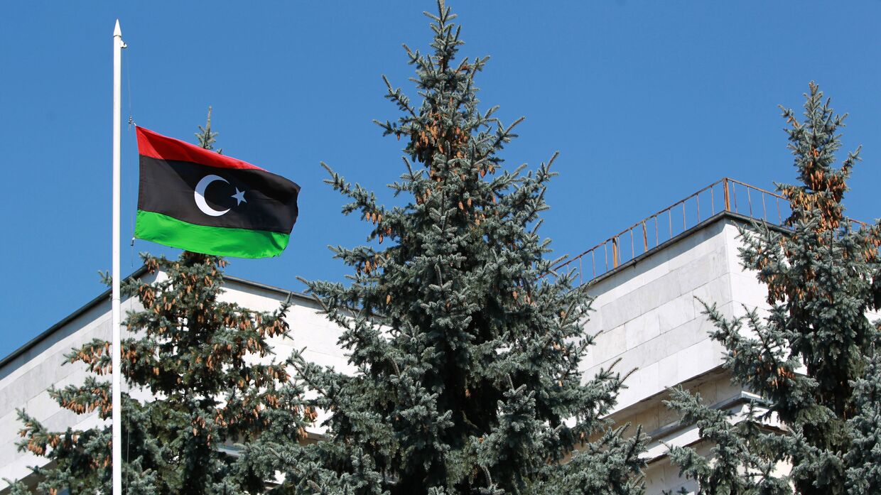 Посольство Ливии в Москве сменило знамя Джамахирии на флаг повстанцев