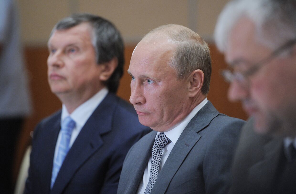 Встреча премьер-министра РФ Владимира Путина с руководством компании ЭксонМобил