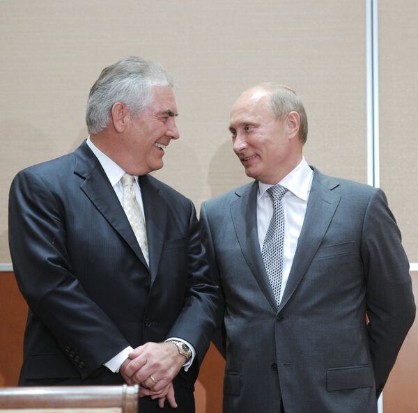 Встреча премьер-министра РФ Владимира Путина с руководством компании ЭксонМобил Встреча премьер-министра РФ Владимира Путина с руководством компании ЭксонМобил