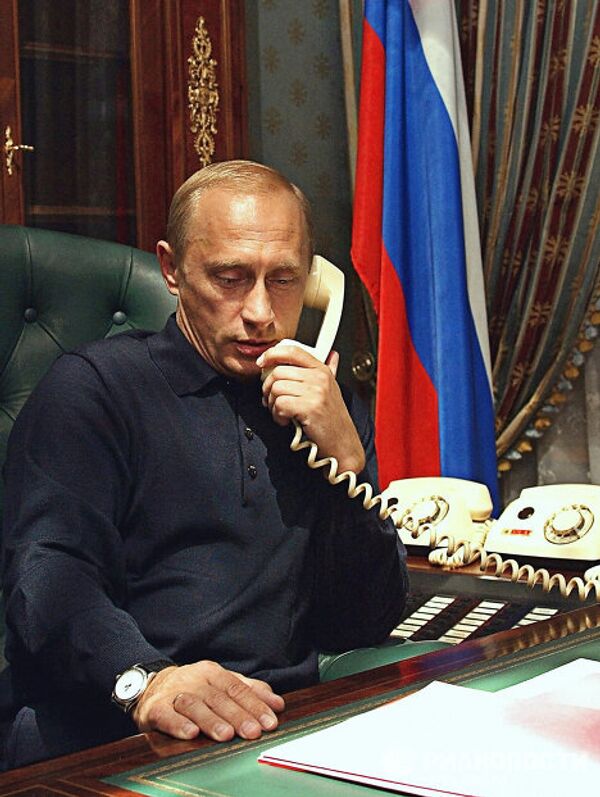Разговор по телефону В.Путина с Дж.Бушем
