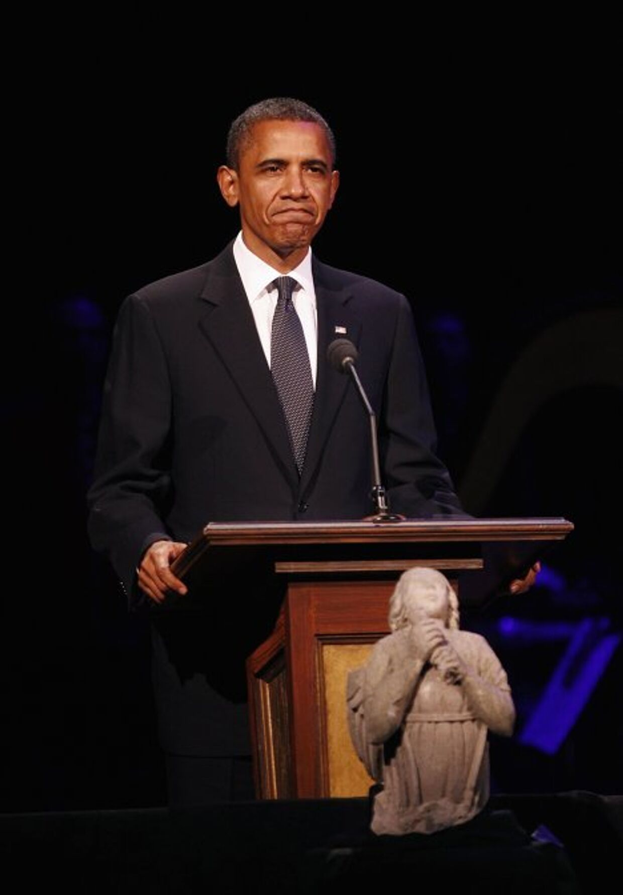Президент США Барак Обама выступает в Вашингтоне с речью, посвященной десятой годовщине терактов 11 сентября 2001 года