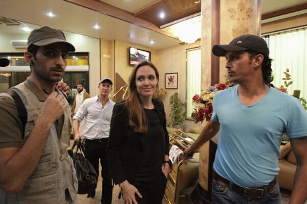 Визит Анджелины Джоли в Ливию