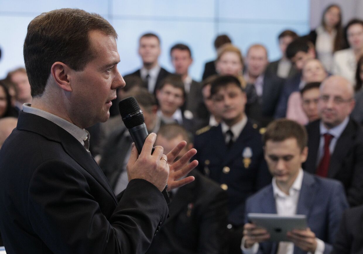 Президент РФ Д.Медведев 