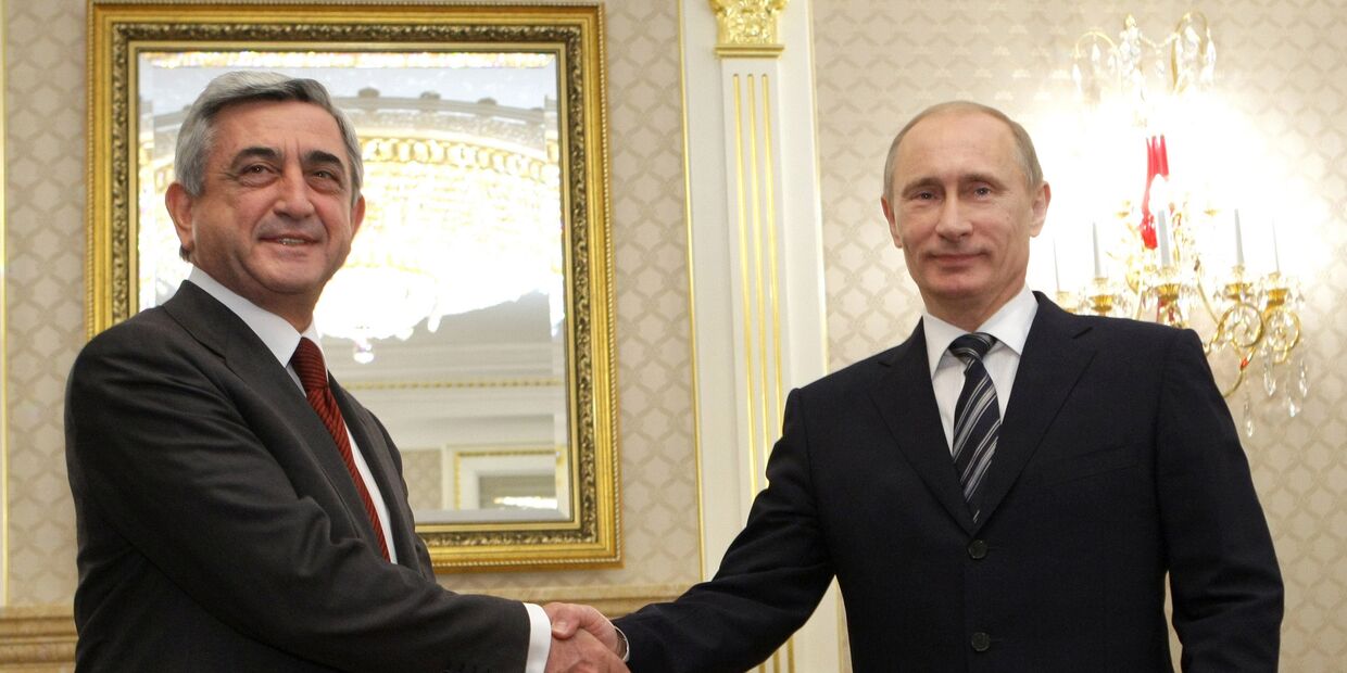 Премьер-министр РФ Владимир Путин встретился с президентом Армении