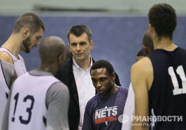 Тренировка баскетбольной команды New Jersey Nets в УСК ЦСКА