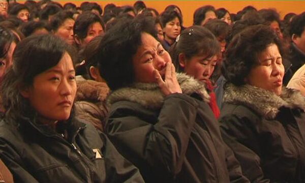 Жители Северной Кореи скорбят о смерти Ким Чен Ира 