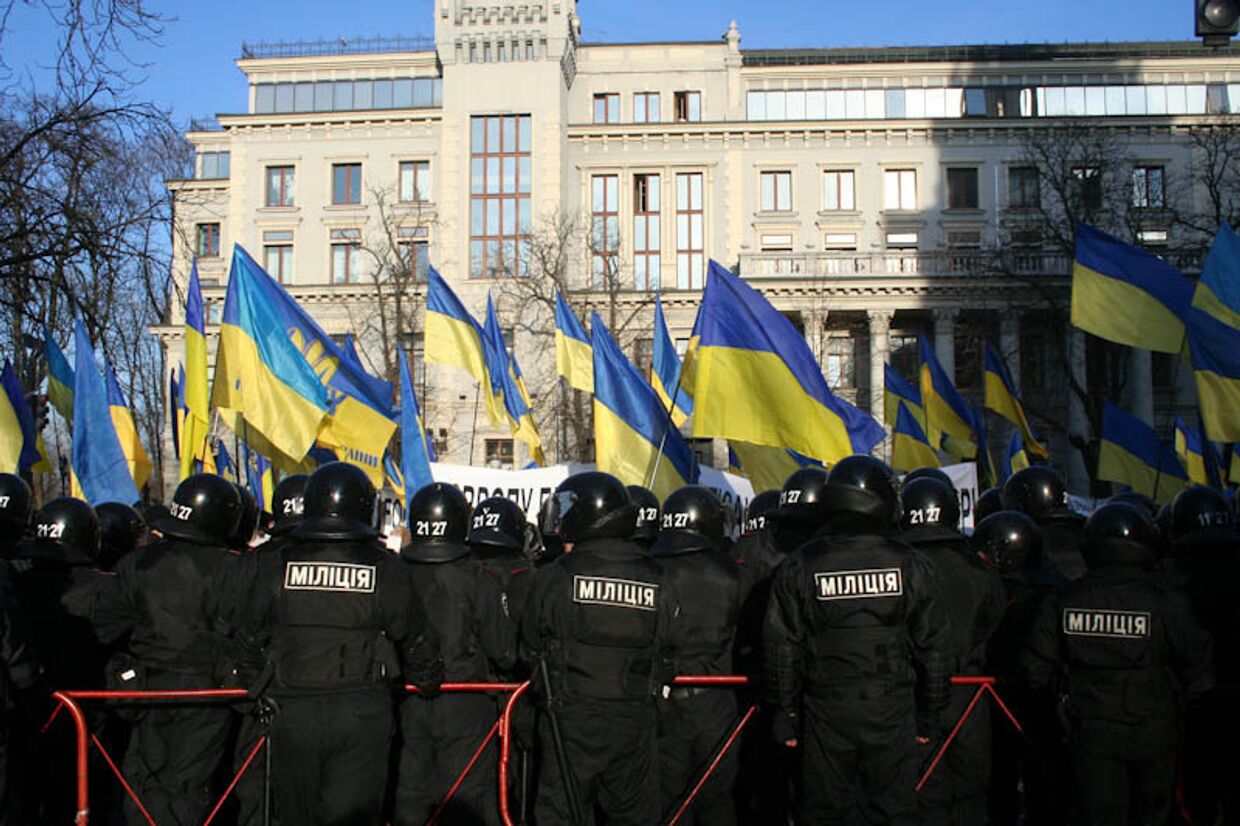 Около тысячи сторонников Тимошенко хотят привлечь внимание саммита ЕС
