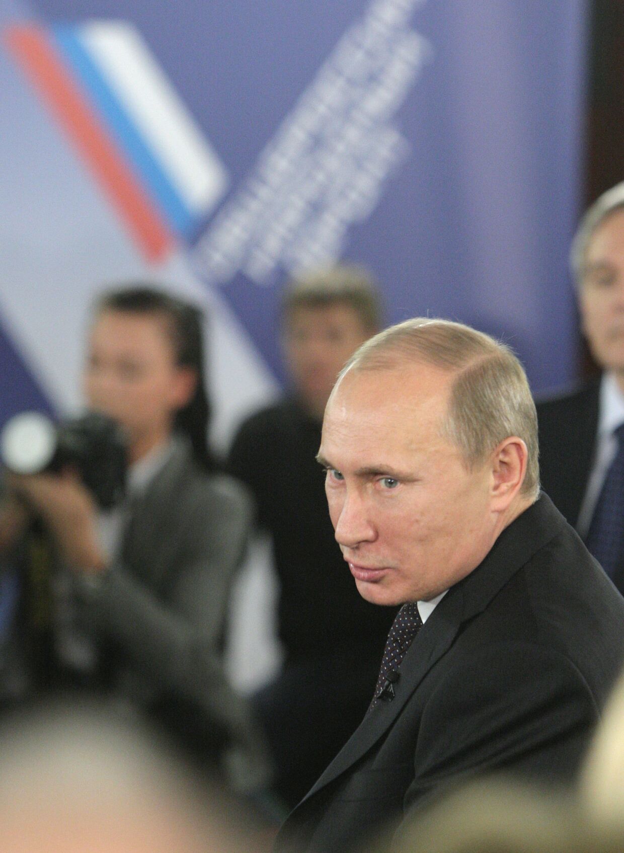 Премьер-министр РФ В.Путин встретился с главами общественных приемных Единой России
