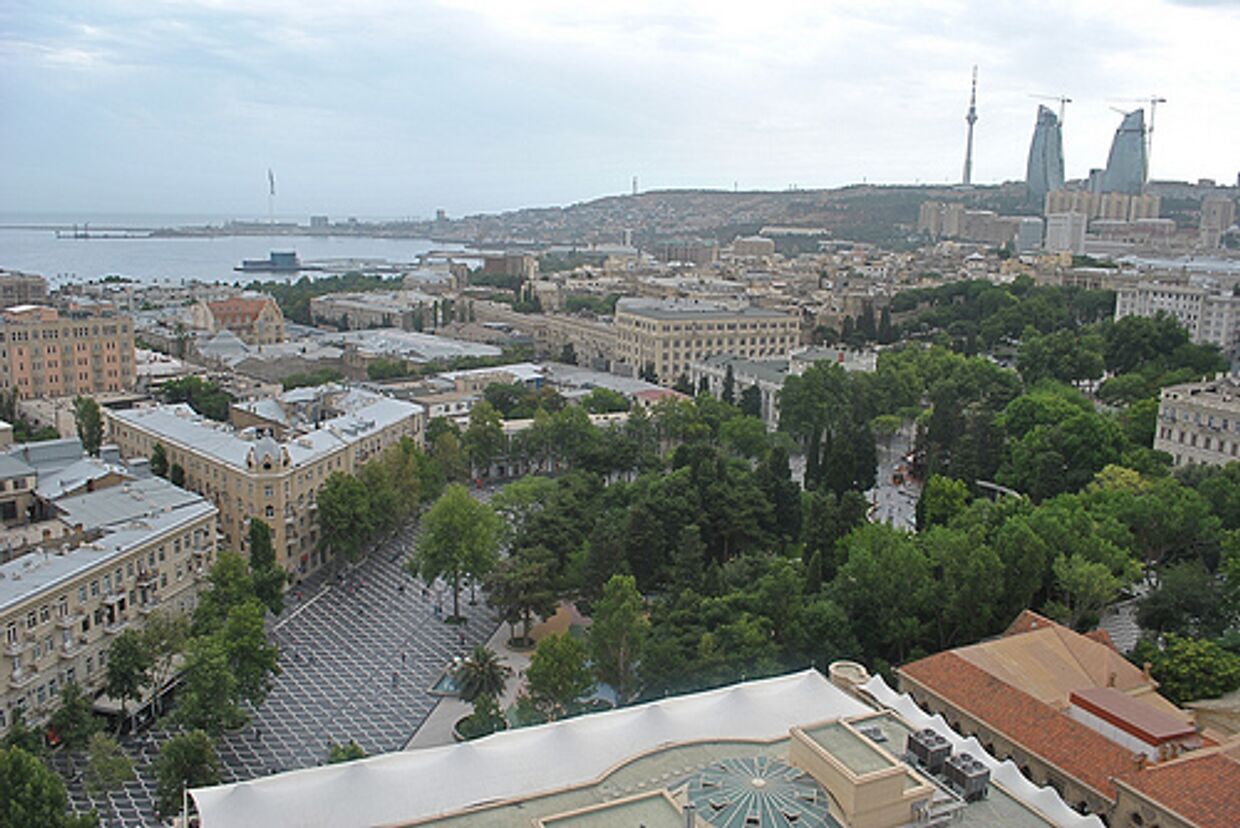 Площадь Фонтанов в Баку, 2011 г.